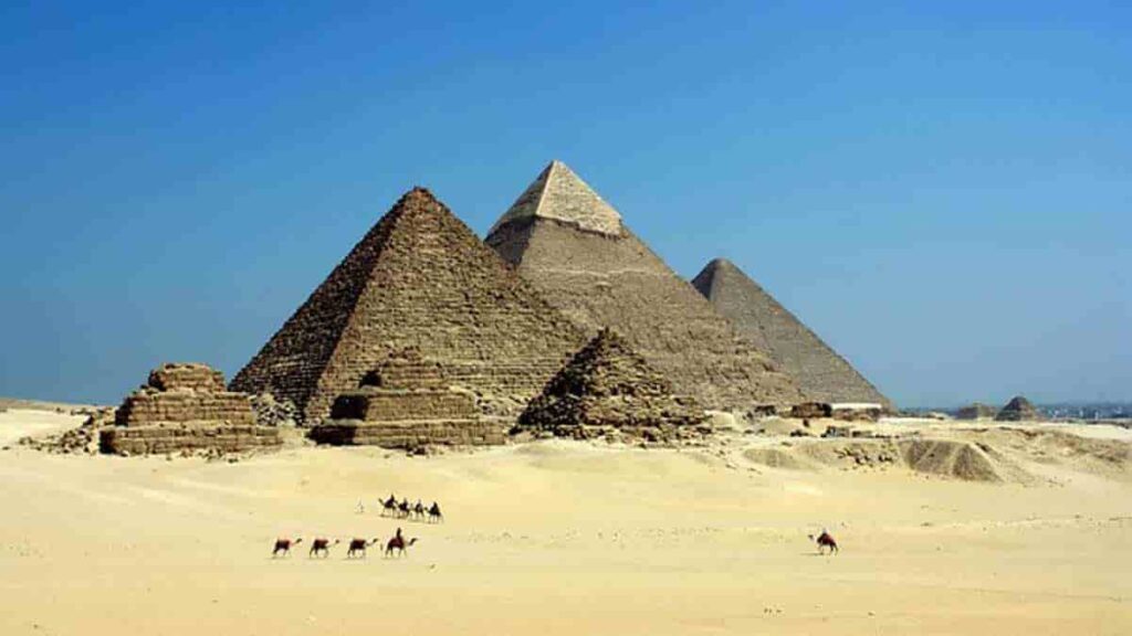 ancient pyramids of giza